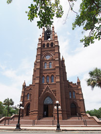 Fun things to do in Charleston : Catheral Of St John the Baptist. 